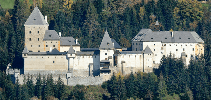 Бу-у-у-у-у! 7 самых страшных замков Европы