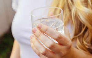 Вода и ее роль в поддержании здоровья организма