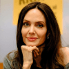 Инсайдеры раскрыли подробности личной жизни Анджелины Джоли