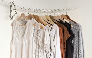 Как организовать гардероб по методу Мари Кондо