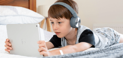 Ребенок зависим от телефона или планшета: современная норма или опасная тенденция? 