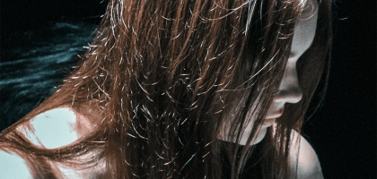 10 неочевидных причин, по которым портятся волосы