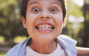 «Не хочу!», или Как привить ребенку любовь к чистке зубов