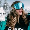 Как девушке выбрать горные лыжи и горнолыжный комплект