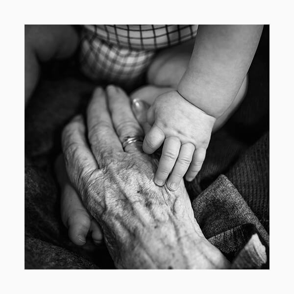 Воспитание ребенка бабушками и дедушками: плюсы и минусы