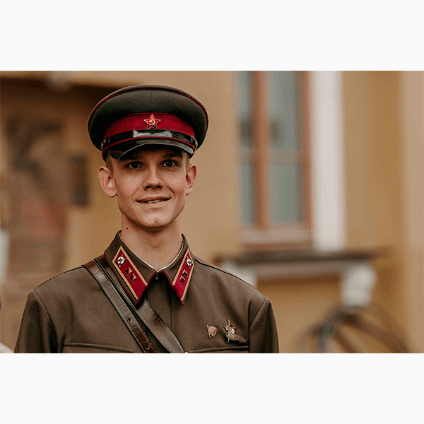 Что смотреть в кино на этой неделе: «Серфер», «Мужу привет», «В списках не значился»