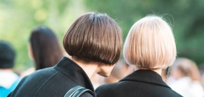 Прически на короткие волосы: легкие и красивые варианты для женщин и девушек