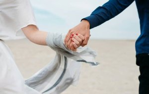 Разница в возрасте в отношениях: есть ли норма и как влияет?