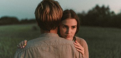 Что такое филофобия: признаки и как с ней справиться?