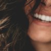 Как научиться красиво улыбаться? Советы и упражнения