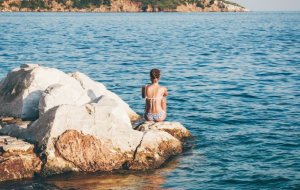 Можно ли загореть в воде