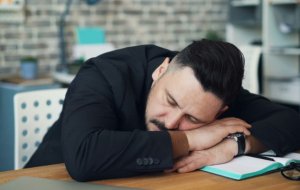 Сонливость на работе: как с ней бороться?