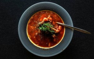 Какие специи добавляют в борщ