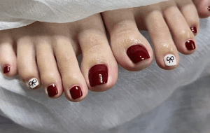 9 идей педикюра для открытой праздничной обуви