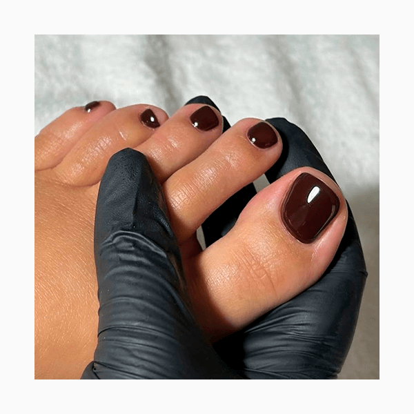 9 идей педикюра для открытой праздничной обуви