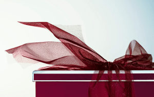 Как мягко намекнуть парню, что его подарок вам не понравился?