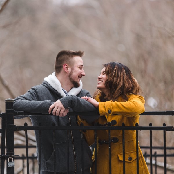 мужчина не держит слово