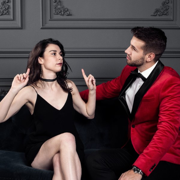 мужчина не держит слово