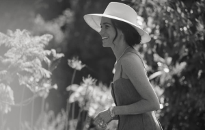 Меган Маркл раскритиковали за выпуск свечи с ароматом своей свадьбы