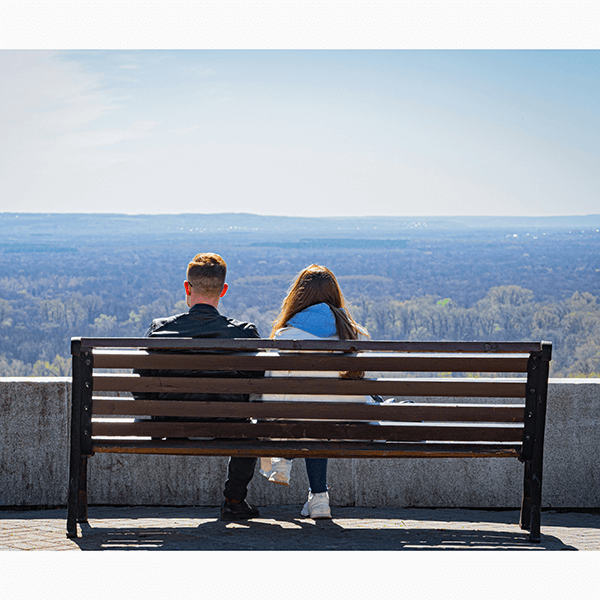 10 признаков, которые указывают, что партнер вас обесценивает