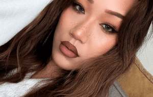 Самый модный цвет помады на осень – коричневый