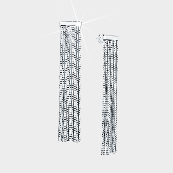 Этой осенью носим зрелищные серьги-нити, как на показах Fendi и Alaïa