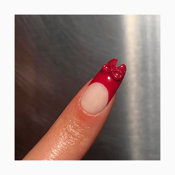 Для Хеллоуина и не только: что такое трендовый маникюр tabi nails