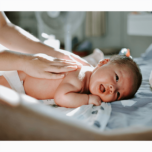 Пеленание, карусель, утяжеленное одеяло: почему это методы лечения будущего? Объясняет невролог