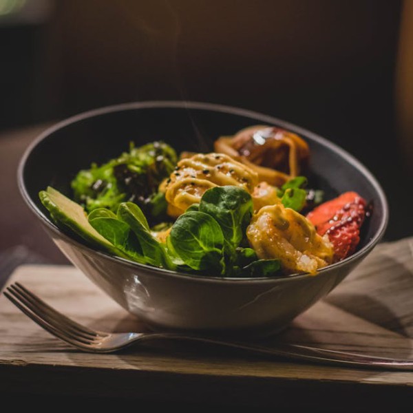 боул с красной рыбой как альтернатива красному мясу