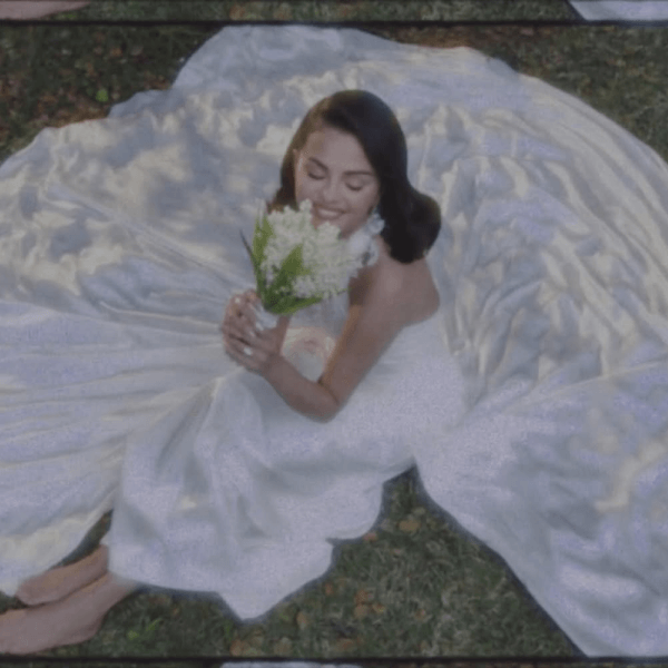 Селена Гомес объяснила, почему у нее было четыре свадебных платья