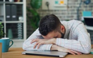 Социальная батарейка: почему мы устаём от общения и нормально ли это?