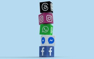 Как проверить своего партнера через социальные сети