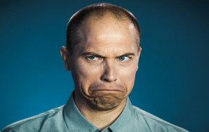 Истеричный мужчина: как распознать и общаться?