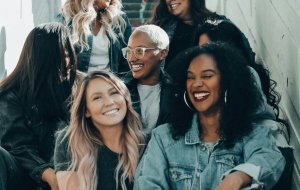 Как помочь человеку в истерике — просто и по-человечески?