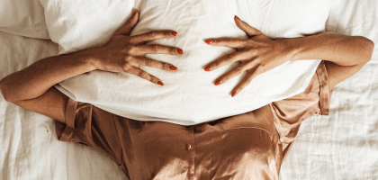 «Постельный фитнес»: 16 упражнений для зарядки в кровати