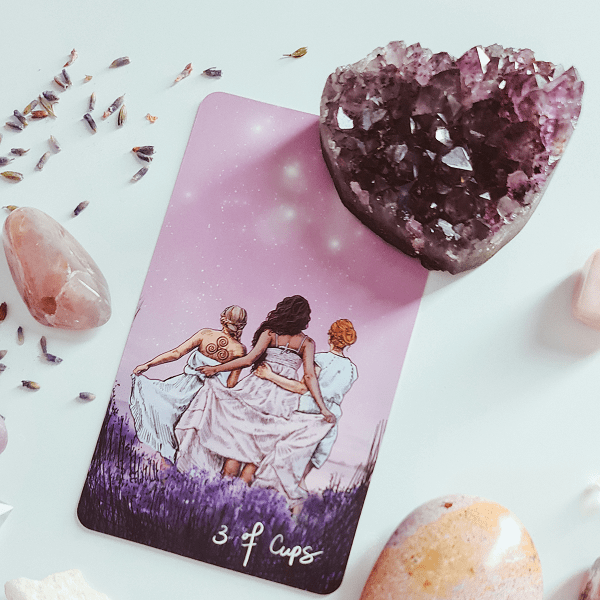 Какие вопросы задать картам Таро и как правильно с ними общаться