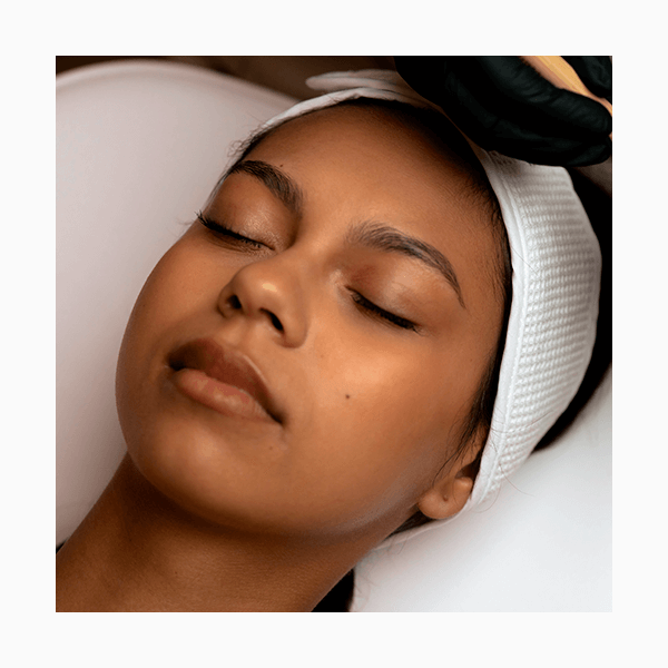 7 бьюти-процедур, которые безвозвратно устарели