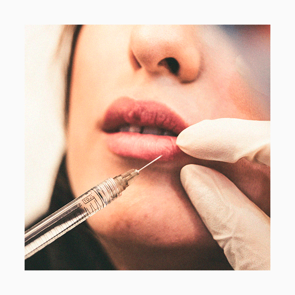 7 бьюти-процедур, которые безвозвратно устарели