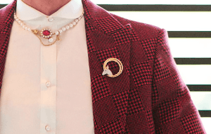 Мужские броши как вечернее украшение – да или нет?