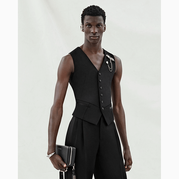 Мужские броши как вечернее украшение – да или нет?