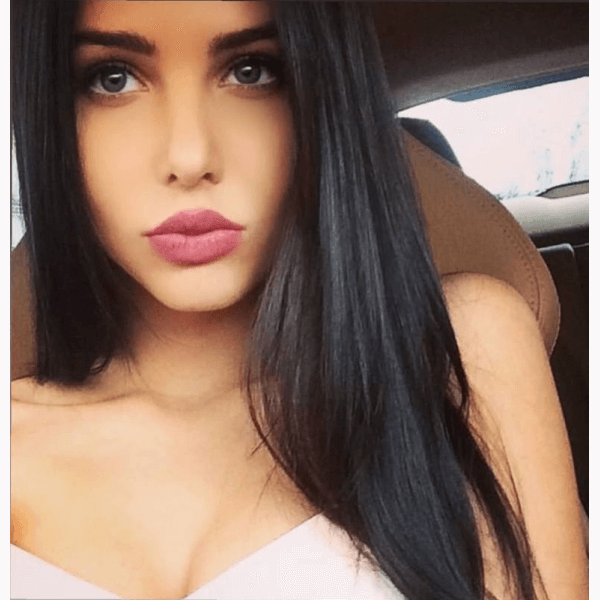 Анастасия Решетова показала лицо до пластики