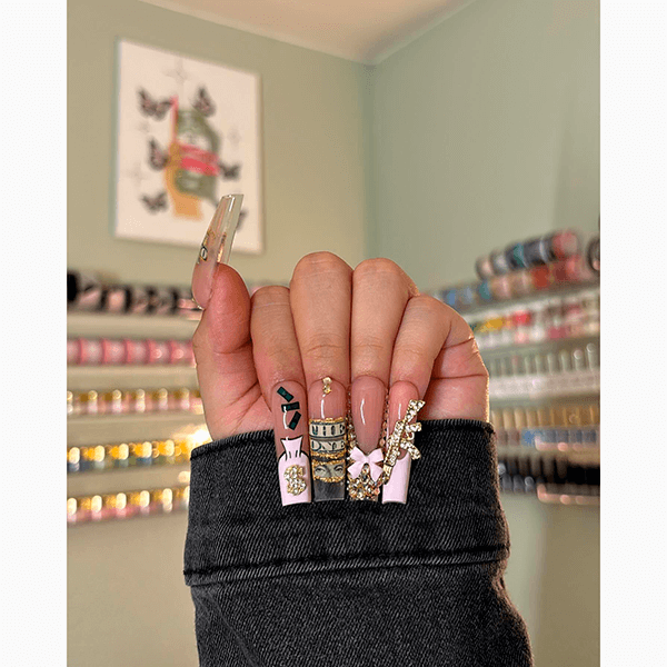 Денежный маникюр: действительно ли он работает или это всего лишь происки астрологов?