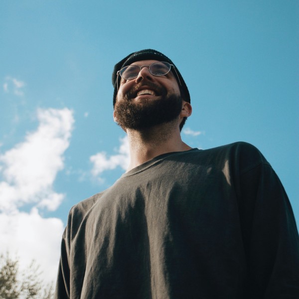 холостяк плюсы и минусы