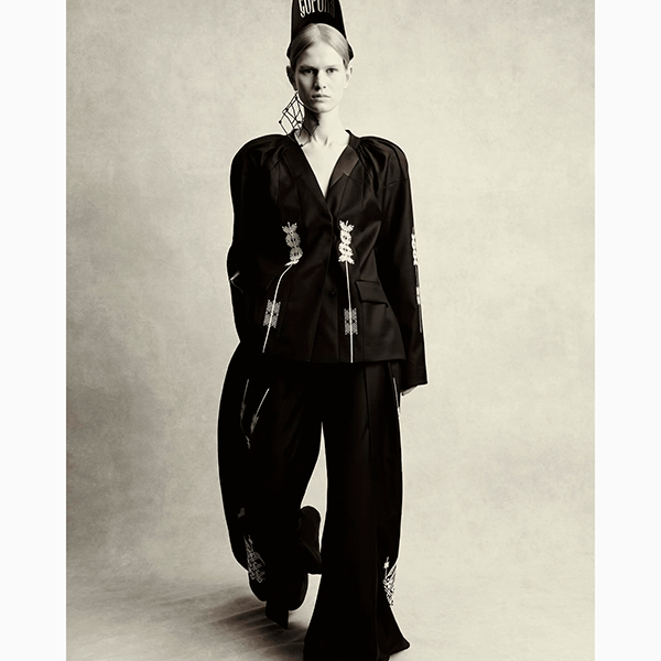 Новый тренд «Турбо Русь»: как носить кокошники, которые резко ворвались в моду