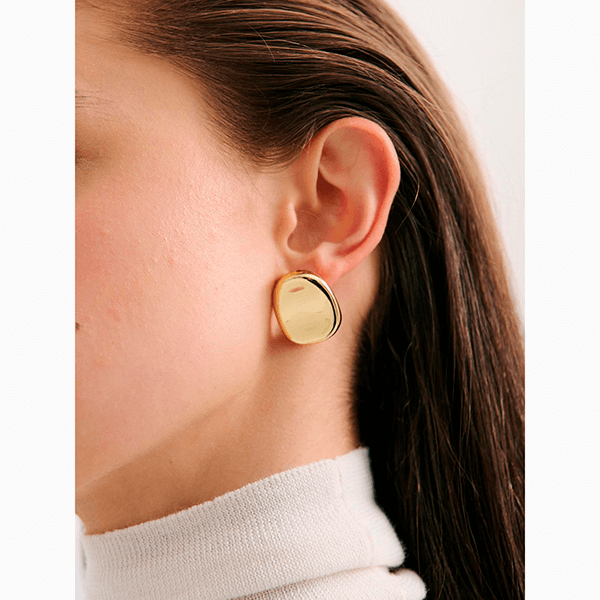 Как выглядит актуальный минимализм в украшениях в 2025 году?