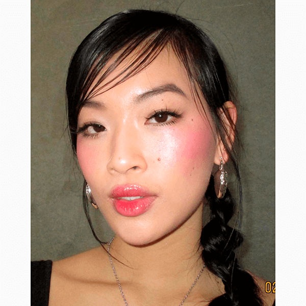 Какие секреты визажистов помогут добиться ровного тона кожи?