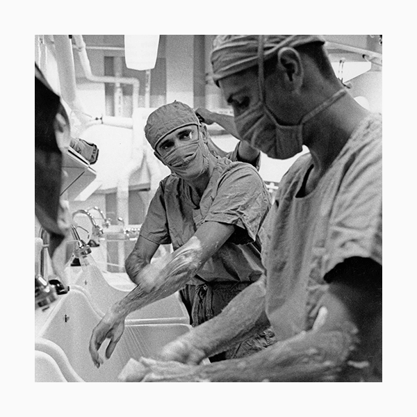 Смерть мозга, отключение от аппаратов и… неожиданное воскресение. Как такое возможно? Объясняет невролог