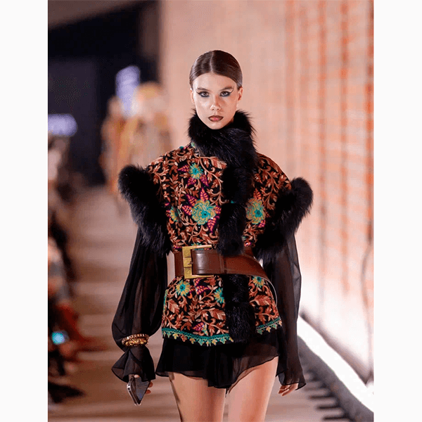 Новый тренд «Турбо Русь»: как носить кокошники, которые резко ворвались в моду