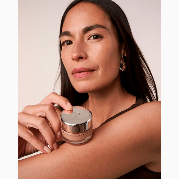 Осторожно, обман: какие обещания на баночках косметики являются лишь маркетинговым трюком? 