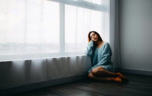 Как распознать синдром самозванца в отношениях?